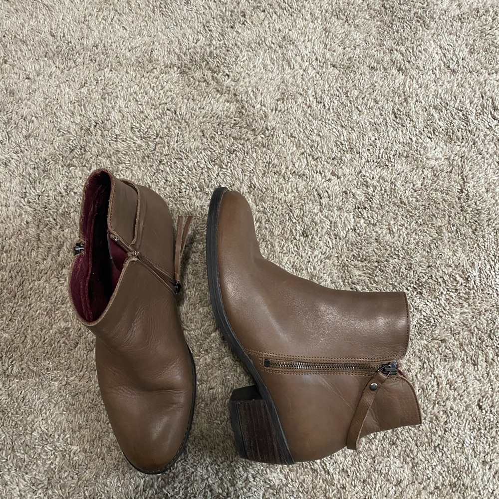 Zip up leather boots